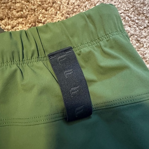 FABLETICS “THE ONE 7 “ SHORTS WOMEN NWT - Picture 2 of 4
